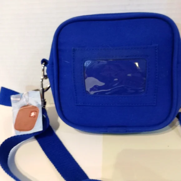 Blue‎ Insulated Pouch Bag  
NWT - Picture 4 of 10